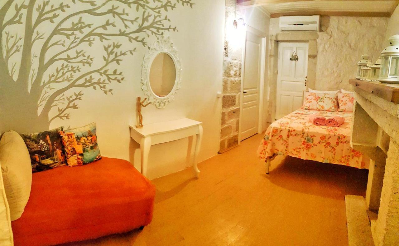 Lilyum Alacati - Tas Ev Exterior foto