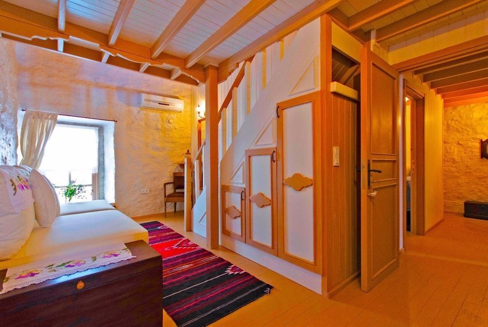 Lilyum Alacati - Tas Ev Exterior foto